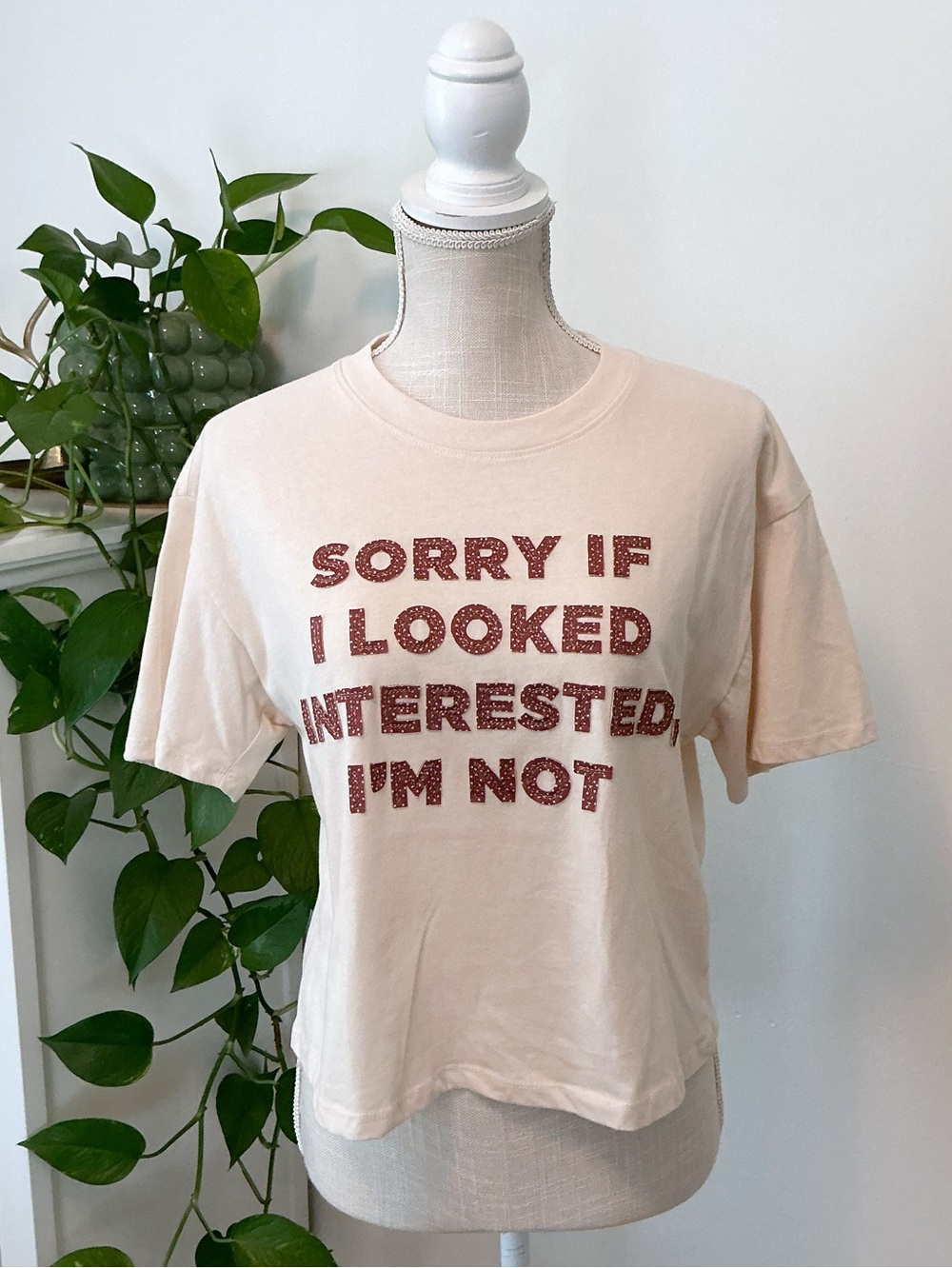 Vinyl Icons | Sorry if I looked Interested Cropped Tee size S